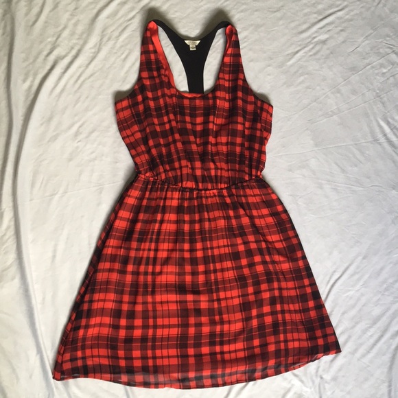 Guess Dresses & Skirts - Guess Large plaid red Red